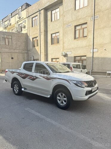 Mitsubishi L200 2016, 189,000 km - 2.5 l - Bakı