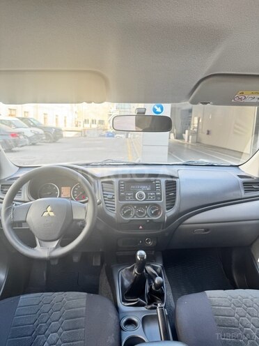 Mitsubishi L200 2016, 189,000 km - 2.5 l - Bakı