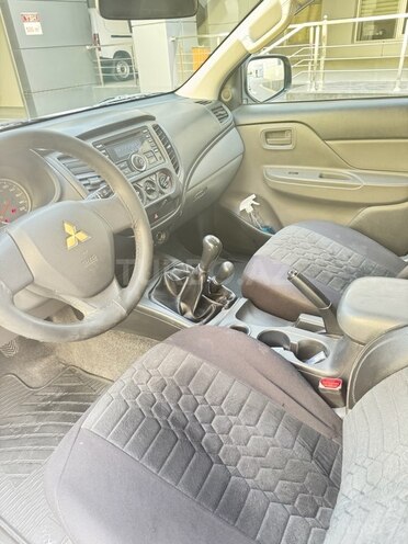 Mitsubishi L200 2016, 189,000 km - 2.5 l - Bakı