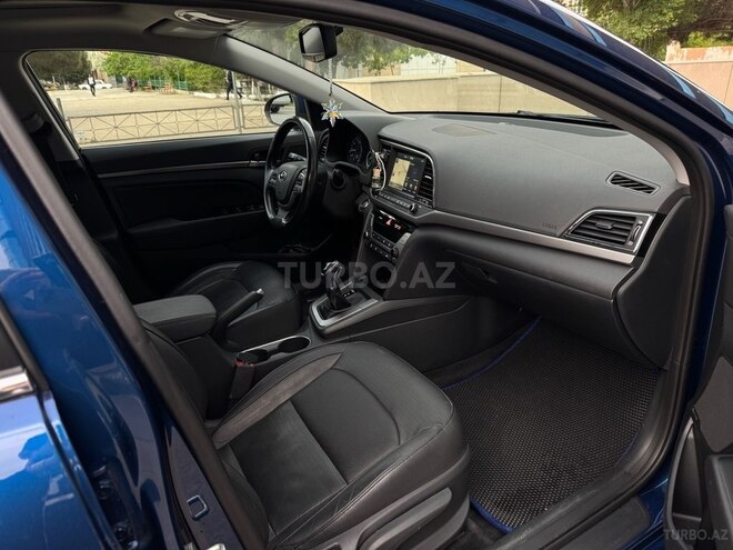 Hyundai Elantra 2017, 135,000 km - 2.0 l - Bakı