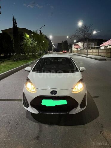 Toyota Aqua 2017, 130,000 km - 1.5 l - Bakı