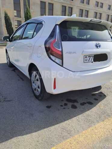 Toyota Aqua 2017, 130,000 km - 1.5 l - Bakı