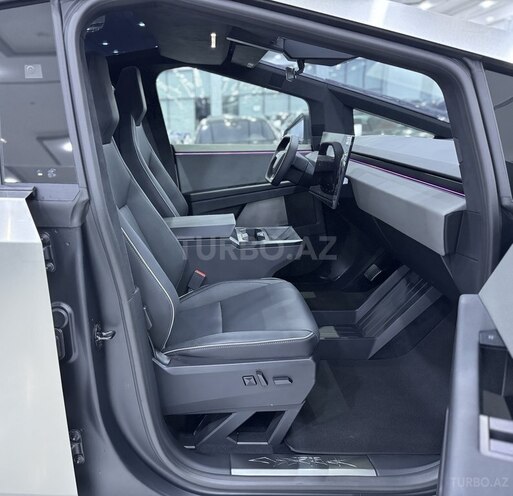Tesla Cybertruck-12