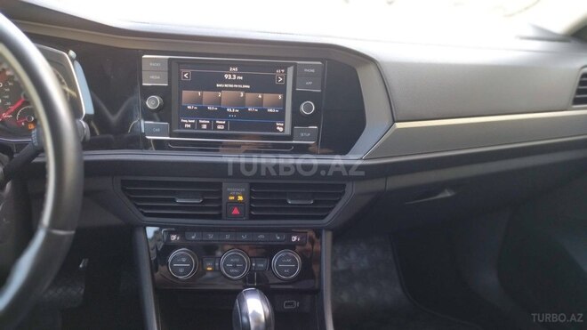 Volkswagen Jetta-10