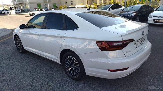 Volkswagen Jetta-12