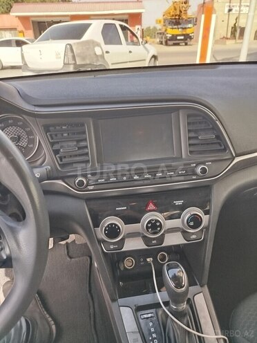 Hyundai Elantra 2018, 160,088 km - 2.0 l - Bakı