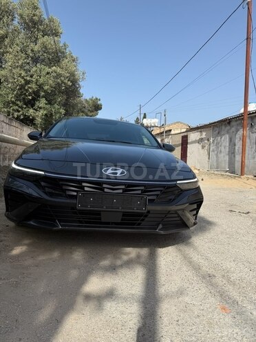 Hyundai Elantra-4