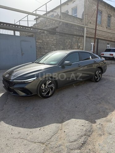 Hyundai Elantra-3