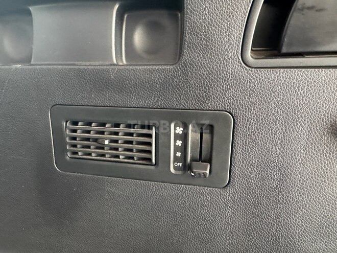 Hyundai Santa Fe-13