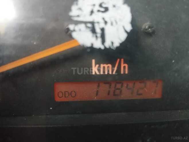 Isuzu NPR 66 P 2005, 178,427 km - 4.3 l - Qobustan