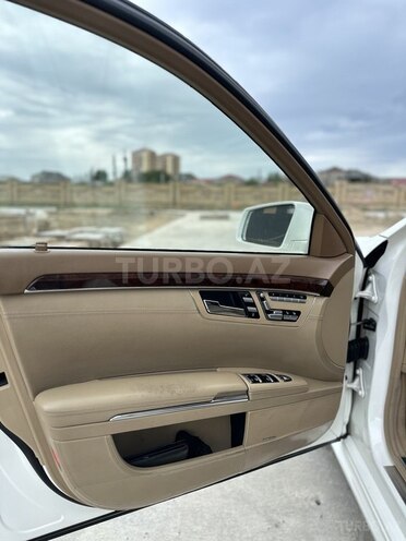 Mercedes S 550 2009, 230,000 km - 5.5 l - Bakı