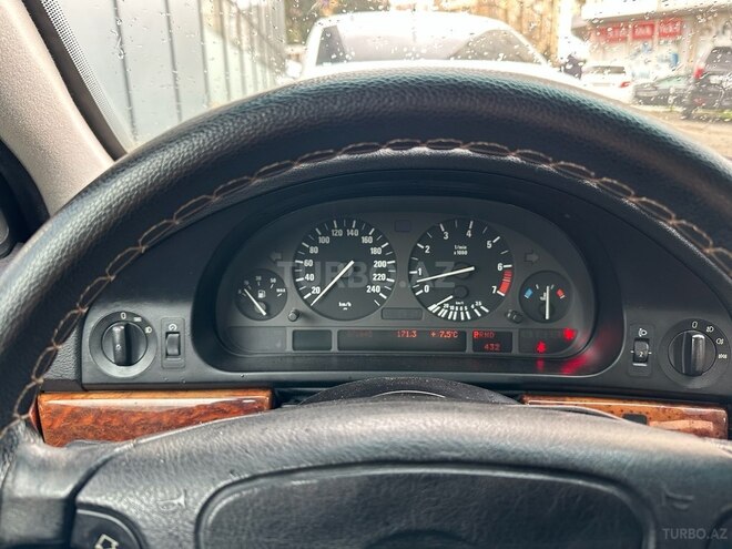 BMW 528 1997, 370,000 km - 2.8 l - Bakı