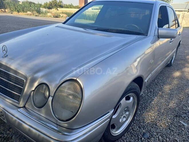 Mercedes E 240 1999, 530,733 km - 2.4 л - Sabirabad
