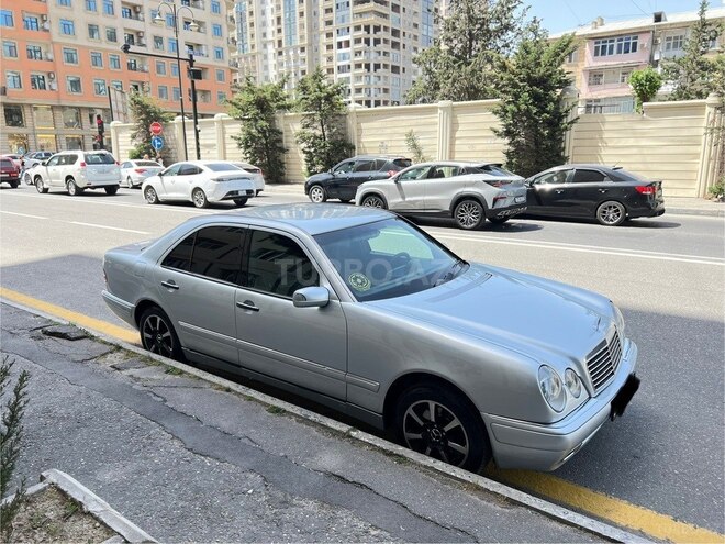 Mercedes E 240 1998, 302,108 km - 2.4 l - Bakı