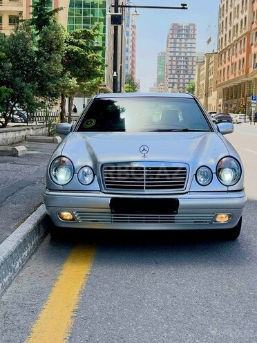 Mercedes E 240 1998, 302,108 km - 2.4 l - Bakı