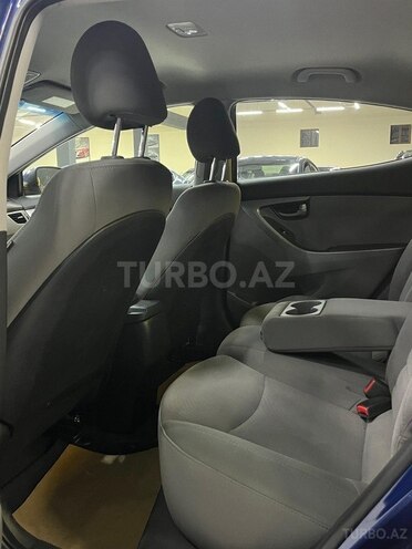 Hyundai Elantra 2015, 197,120 km - 1.8 l - Sumqayıt