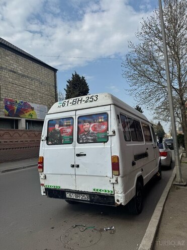 Mercedes 208 D 1993, 284,947 km - 2.3 л - Gəncə