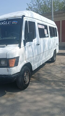 Mercedes 208 D 1993, 284,947 km - 2.3 л - Gəncə