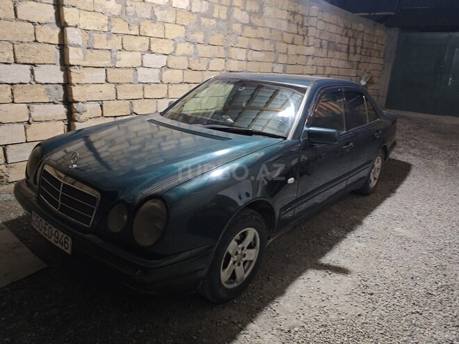 Mercedes E 200 1996, 300,000 km - 2.0 l - Sumqayıt