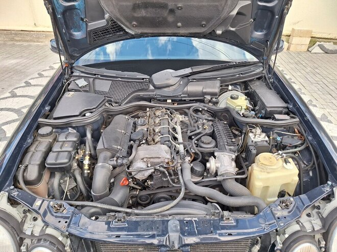 Mercedes E 220 d 1999, 558,580 km - 2.2 л - Şəki