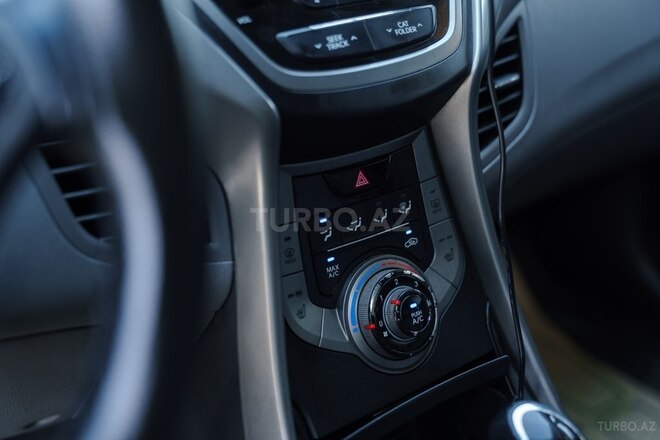 Hyundai Elantra 2013, 189,198 km - 1.8 l - Bakı