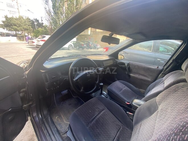 Opel Vectra 1996, 300,000 km - 1.6 l - Bakı