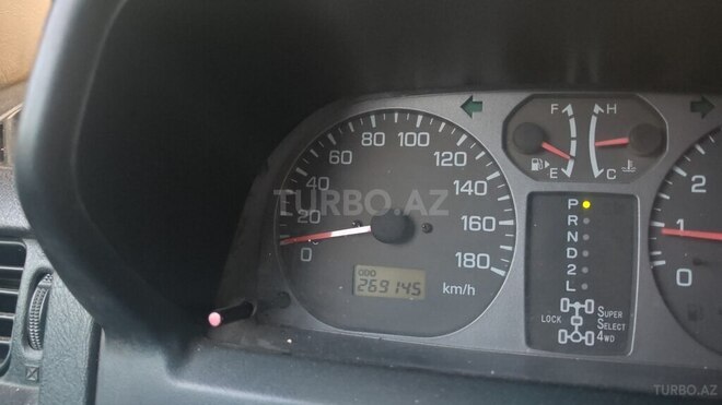 Mitsubishi Pajero io 2002, 269,000 km - 2.0 l - Gəncə