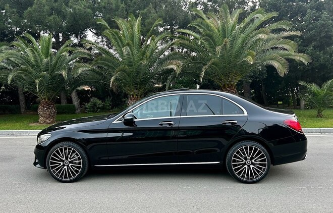 Mercedes C 200 d 2018, 97,000 km - 2.0 l - Bakı