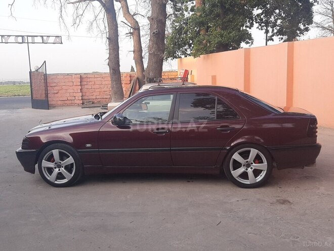 Mercedes C 180 1997, 280,000 km - 2.2 л - Gəncə