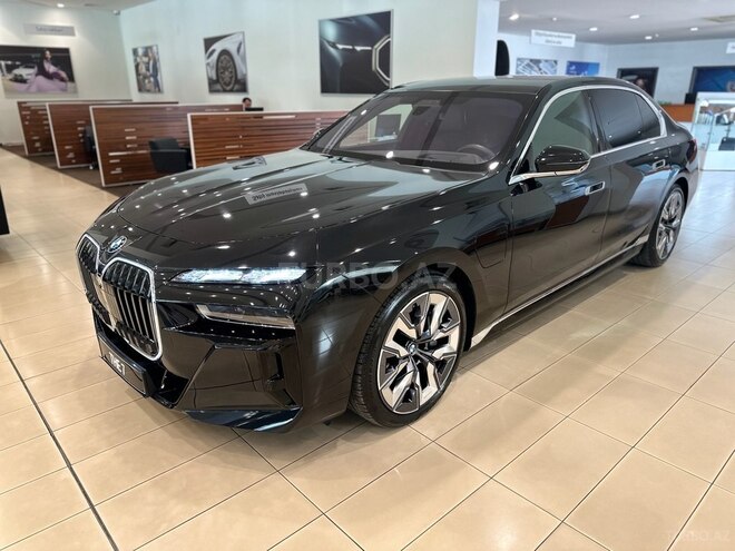 BMW 750e xDrive 2023, 12,000 km - 3.0 l - Bakı