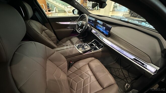 BMW 750e xDrive 2023, 12,000 km - 3.0 l - Bakı