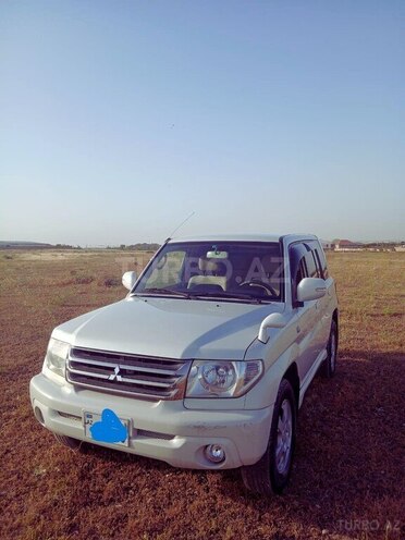 Mitsubishi Pajero io 2004, 400,000 km - 2.0 l - Bakı
