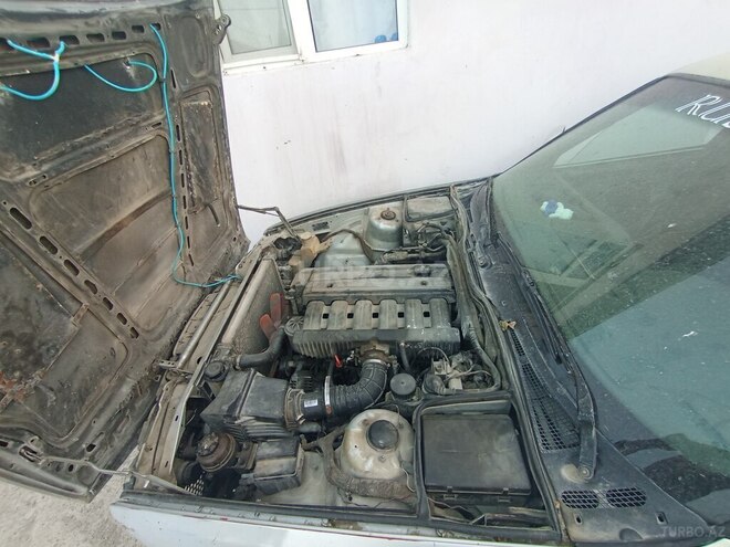 BMW 525 1991, 300,000 km - 2.5 l - Sumqayıt