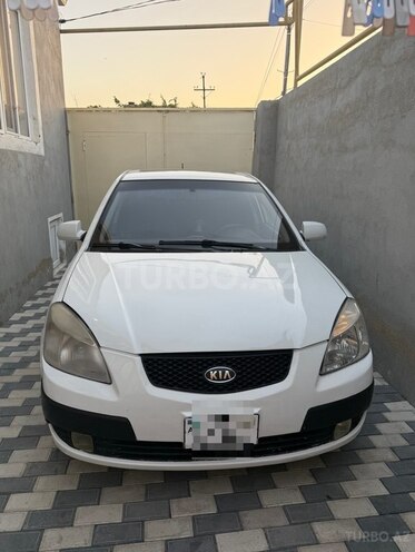Kia Rio-1