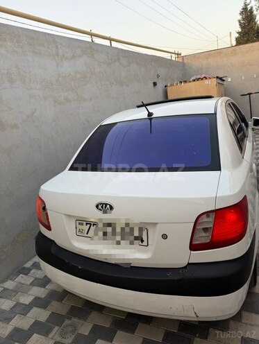 Kia Rio-2