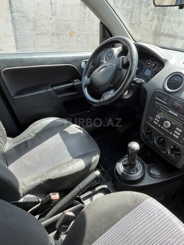 Ford Fusion 2008, 240,000 km - 1.4 l - Quba