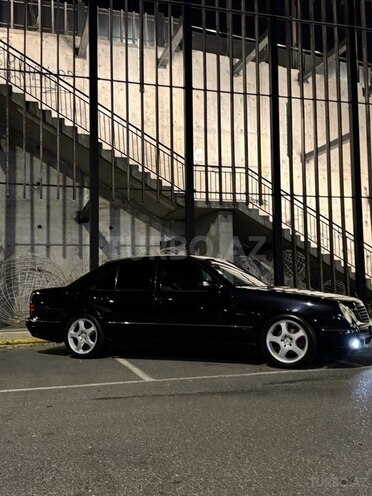 Mercedes E 320 2000, 325,000 km - 3.2 l - Bakı
