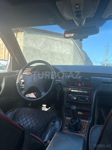 Mercedes E 300 d 1996, 365,000 km - 3.0 l - Göyçay