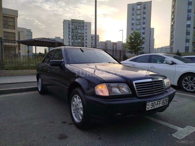 Mercedes C 180 1997, 452,236 km - 1.8 l - Bakı
