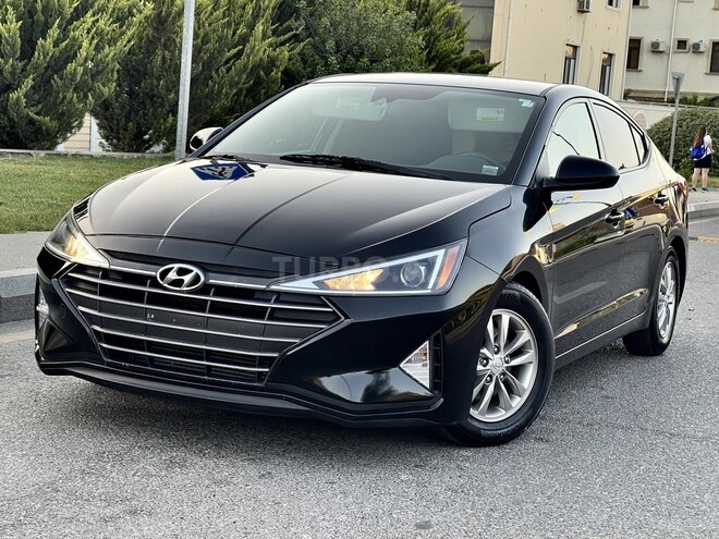 Hyundai Elantra-4