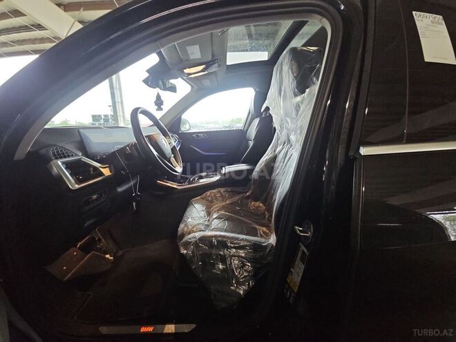 BMW X7-7