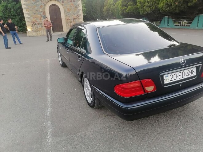 Mercedes E 200 1996, 578,000 km - 2.0 l - Qazax
