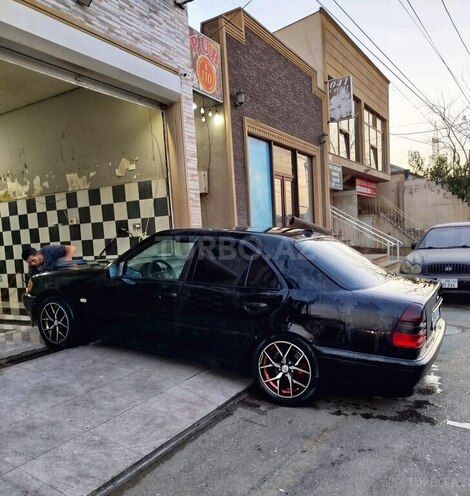 Mercedes C 220 1995, 484,694 km - 2.2 л - Xırdalan