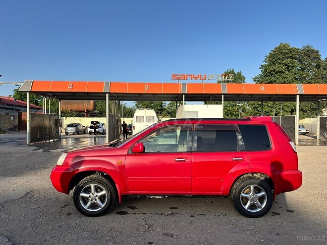 Nissan X-Trail 2001, 295,000 km - 2.0 l - Quba