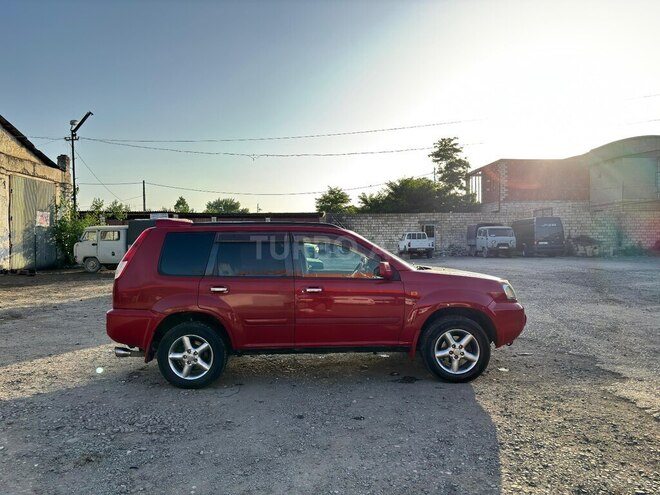 Nissan X-Trail 2001, 295,000 km - 2.0 l - Quba