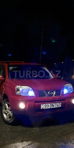Nissan X-Trail 2001, 295,000 km - 2.0 l - Quba