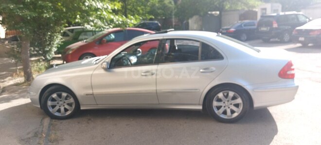 Mercedes E 350 2005, 325,000 km - 3.5 l - Bakı