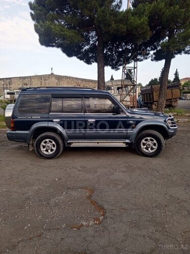 Mitsubishi Pajero 1995, 400,000 km - 2.8 l - Şəki