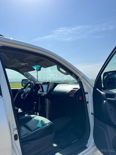 Toyota Land Cruiser Prado 2010, 185,000 km - 2.7 l - Tovuz