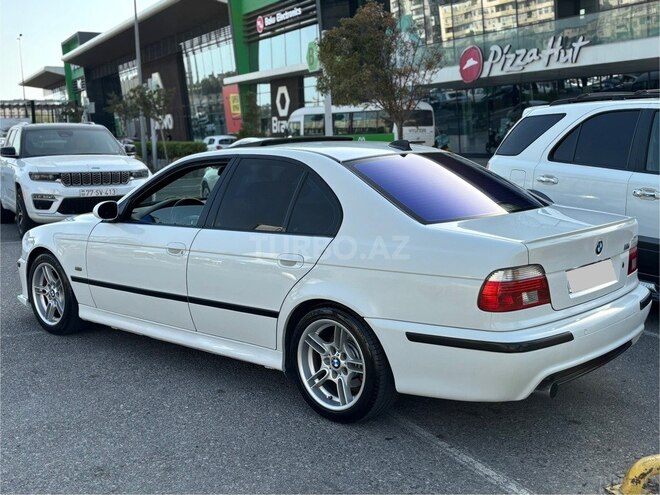 BMW 525 2002, 318,000 km - 2.5 l - Bakı